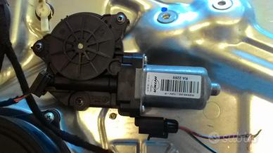 MOTORINO ALZAVETRO POSTERIORE DESTRA ALFA ROMEO 15