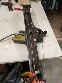 CREMAGLIERA ALZAVETRO ANTERIORE DX COMPL DI MOTORI