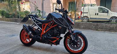 ktm 1290 super duke r 