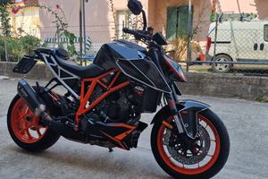 ktm 1290 super duke r 