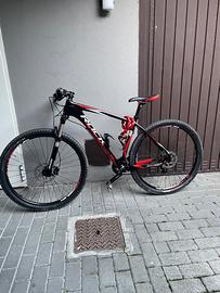 Mountain Bike Rock Machine Carbon