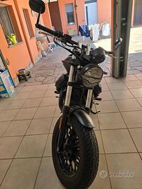  moto guzzi v9 bobber 850cc.