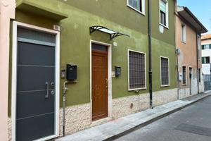 Appartamento bifamiliare piano terra