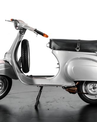 Piaggio Vespa 50 S NUOVA. NUOVA NUOVA - NUOVA- NUO