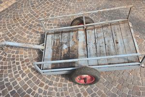 Rimorchio agricolo leggero