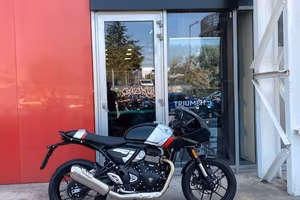Triumph Thruxton 400