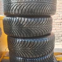 4 ruote montate su disco Yokohama BluEarth