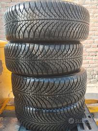 4 ruote montate su disco Yokohama BluEarth