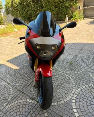 Aprilia rsv mille r