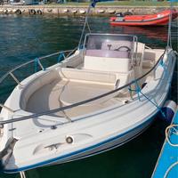 Barca open Ranieri 21,5 piedi 8 posti