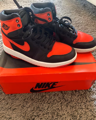 Nike Air Jordan 1 Retro High OG Satin Bred WMNS