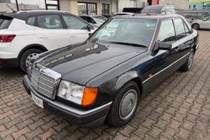 MERCEDES-BENZ 200 E #uniproprietario