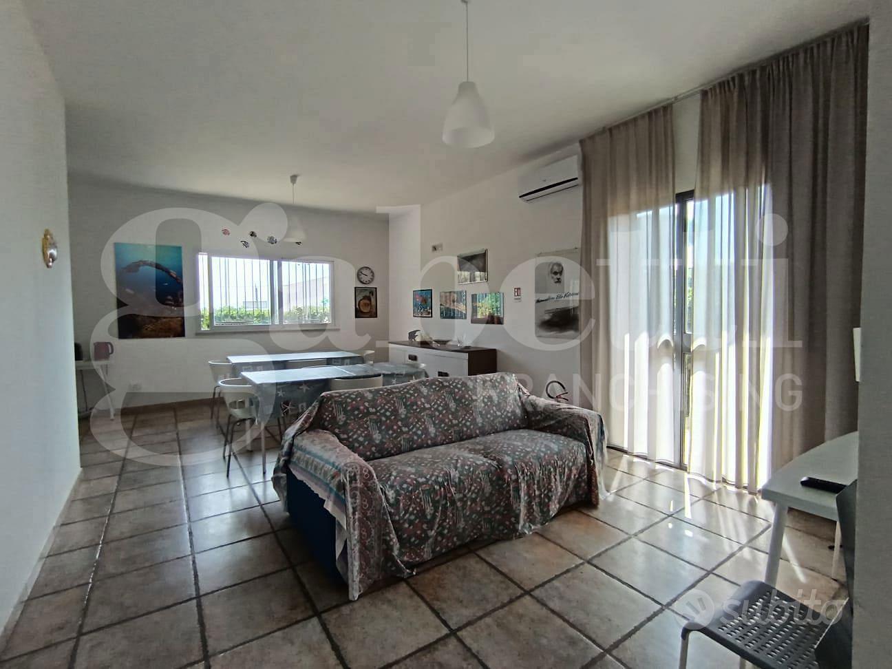 Casa – Siracusa, Villaggio Elios, Carrozzieri - Vista 2