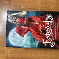 saga claudia gray