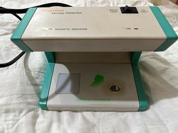 Rilevatore banconote false