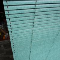 Tenda alla veneziana in alluminio decorato verde a