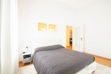 Letto bianco con contenitore e rete doghe 160x200