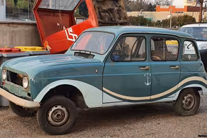 Renault 4 - R4 - demolita per ricambi