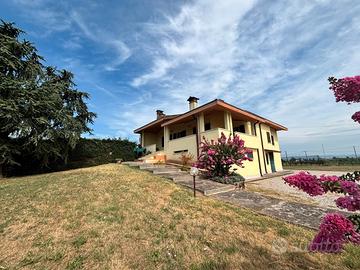 Zevio periferia: prestigiosa villa singola con gia