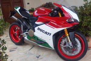 Ducati Panigale 1299 R FE