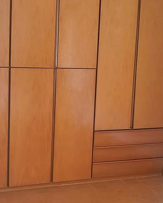 armadio legno massiccio