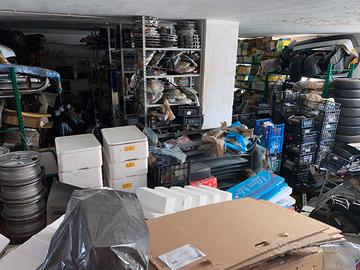 SVENDITA STOCK LOTTO RICAMBI AUTO EPOCA VECCHIE NA