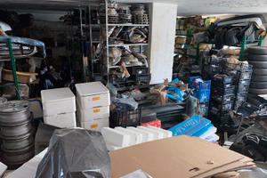 SVENDITA STOCK LOTTO RICAMBI AUTO EPOCA VECCHIE NA