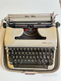 Macchina da scrivere Olympia SM4 vintage