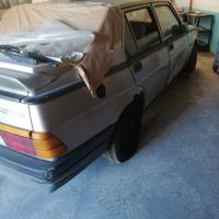 Alfa Romeo 75 