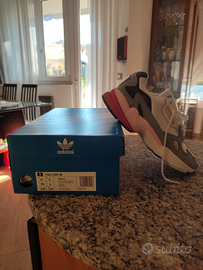 Adidas Falcon W