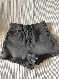 Jeans neri corti