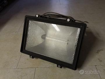 Faro luce lampione lampada esterni