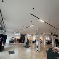 ARREDAMENTO NEGOZIO COMPLETO pronto all’uso