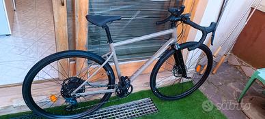 Bici gravel GRVL AF Microshift Sword 1X10V marrone