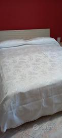 copriletto matrimoniale in seta