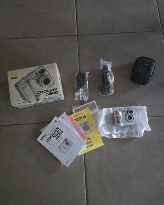 Nikon Colpix 5600