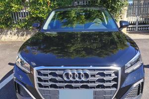 Audi Q2 nera