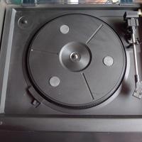 Giradischi con radio fm