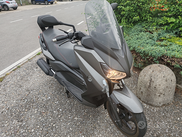 Yamaha xmax 250