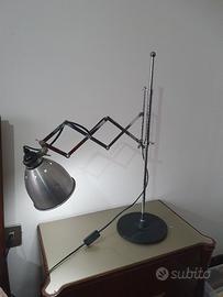 lampada da scrivania a fissrmonica 