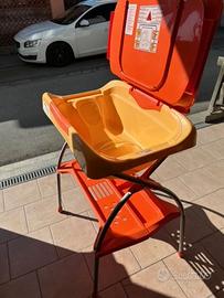 Fasciatoio con vasca per bagnetto