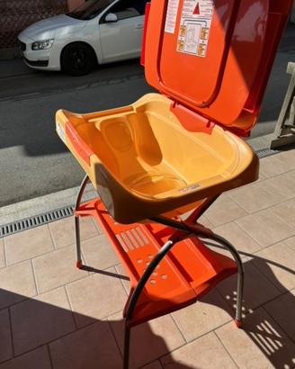 Fasciatoio con vasca per bagnetto