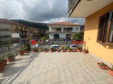 Zafferana Centro - 3 Vani con 2 Terrazzi e Garage