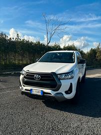 Toyota hilux 2021