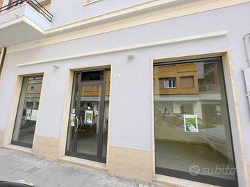 Immobile di 125 m² con 2 locali a Falconara Maritt