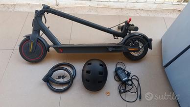 Xiaomi Mi pro 2 Monopattino Elettrico