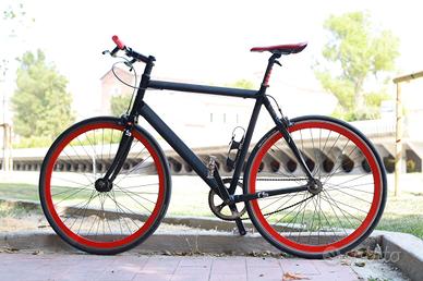 Bici scatto fisso contropedale carbonio città