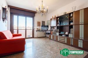 Trilocale all'ultimo piano - vicino M1 Lampugnano