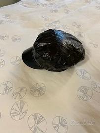 Cappello vernice nero