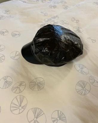 Cappello vernice nero